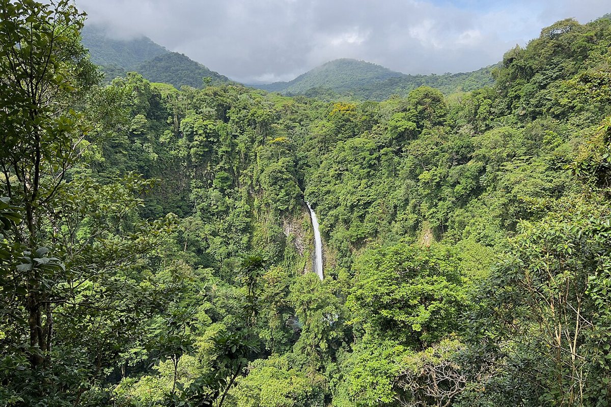 Catarata Río Fortuna (Cascada de 70 metros)